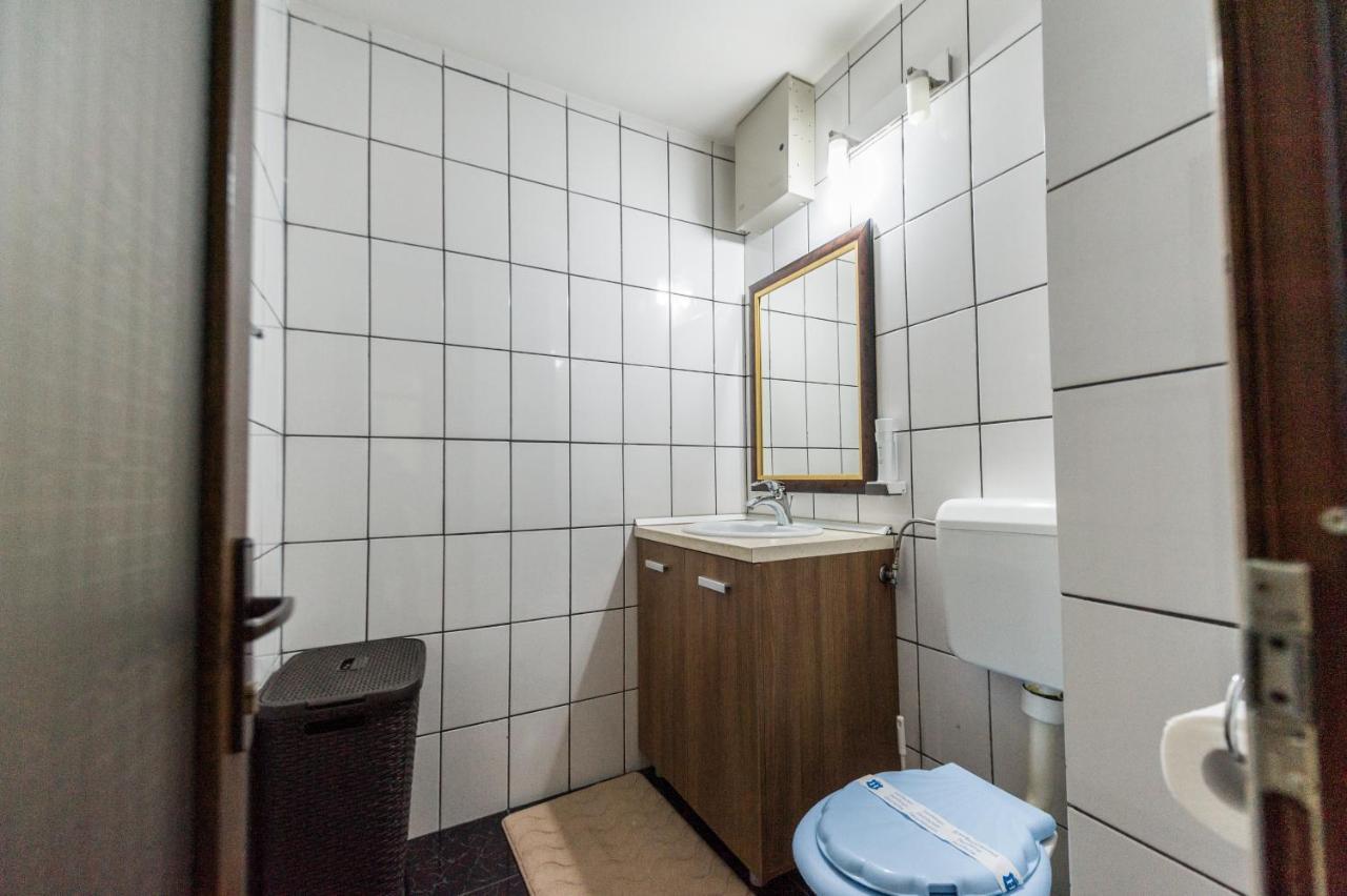Apartament Carol Davila Piteşti Exterior foto